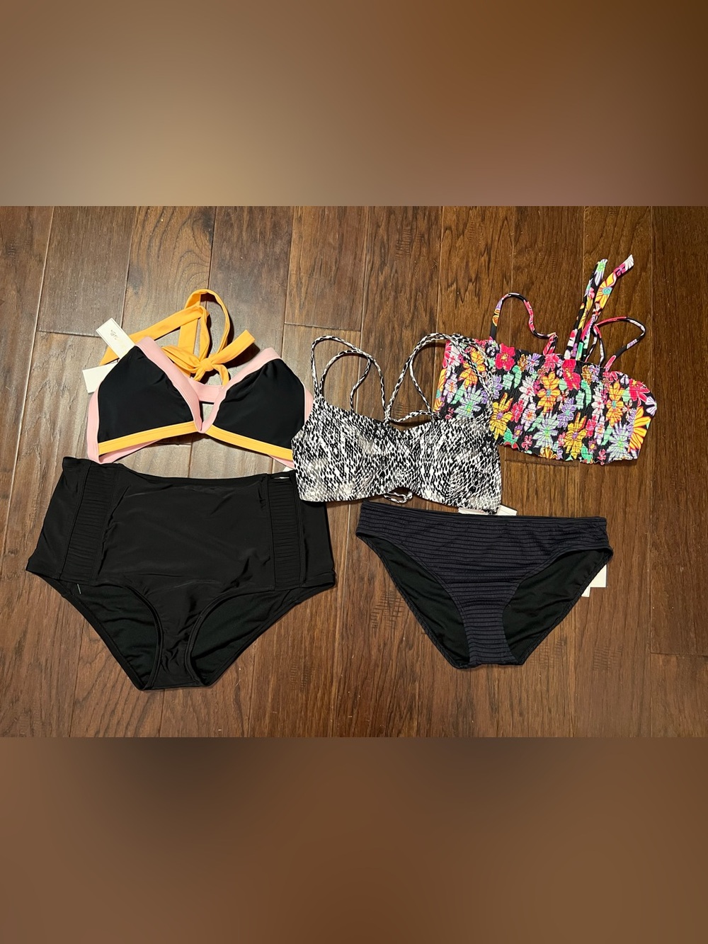 Lot of 5 Pieces Salt + Cove 
Swimwear Mix & Match XL 
New  MSRP $110 XLP3